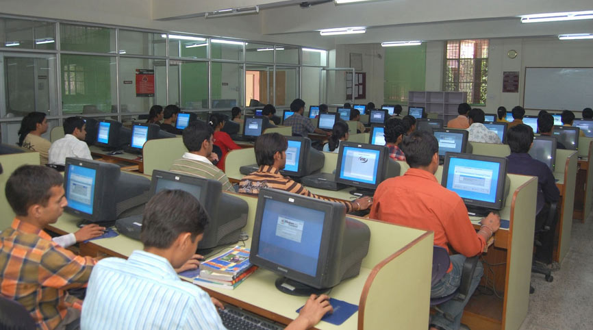 computer based online exam conducted by institute